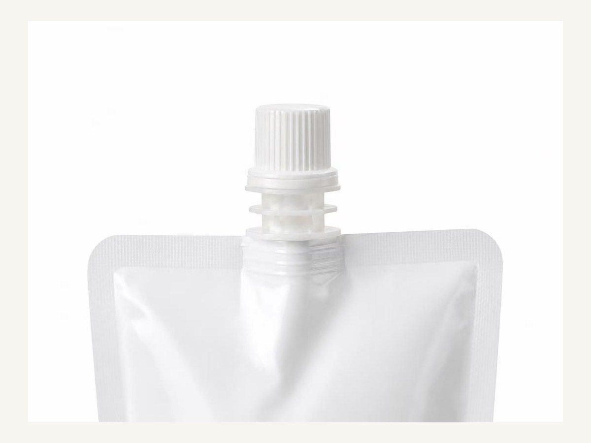 Food grade spout and cap detail for leak resistant liquid spout pouch packaging